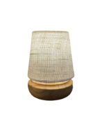 HONGUITO – Velador de Mesa con Pantalla de Arpillera y Base de Madera