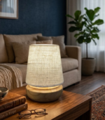 HONGUITO – Velador de Mesa con Pantalla de Arpillera y Base de Madera - Image 2